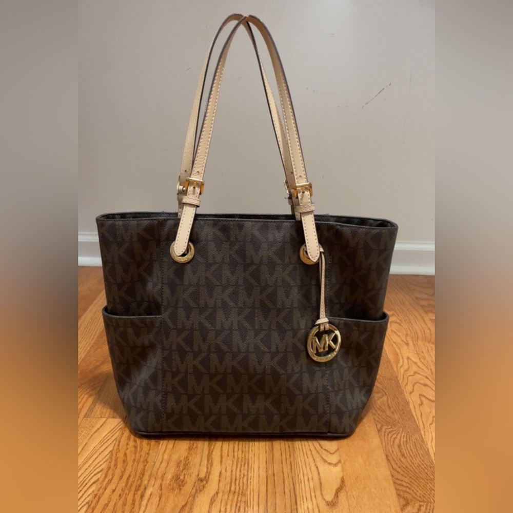 Michael Kors Jet Set Tote